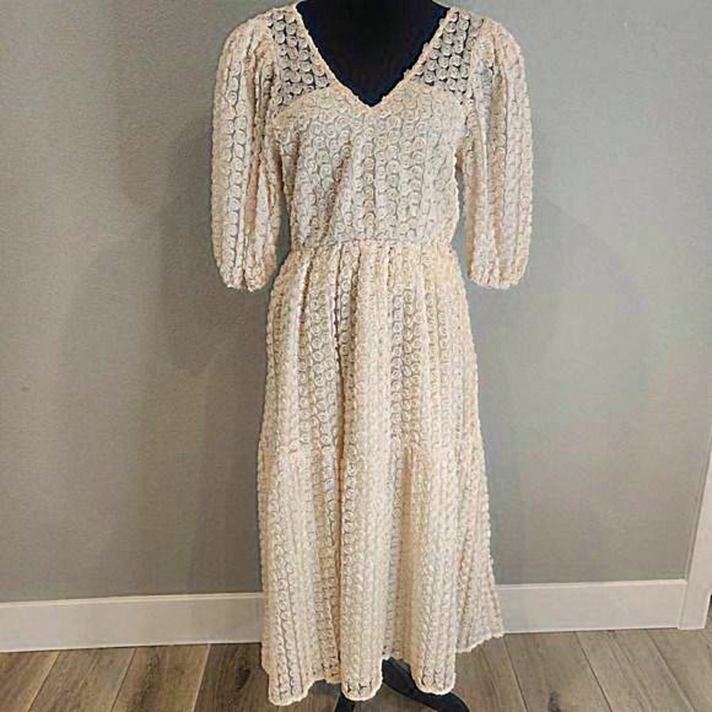 La'Ven Endless Roses Ivory Tiered Midi Puff Sleeve Dress Size M - Picture 3 of 8
